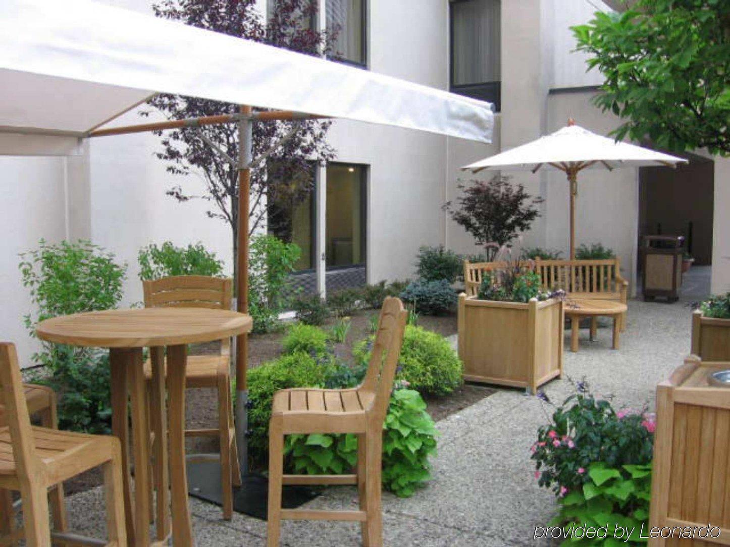 Hampton Hotel